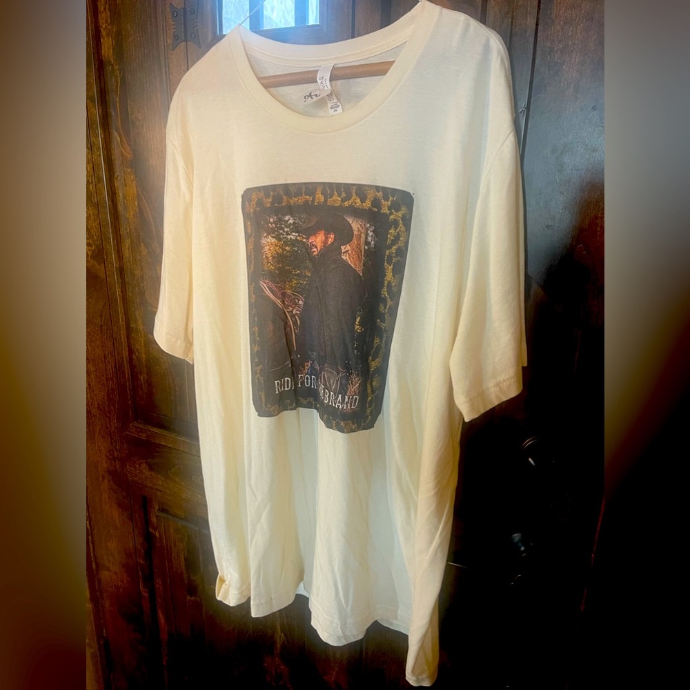 NWT Yellowstone RIP T-shirt